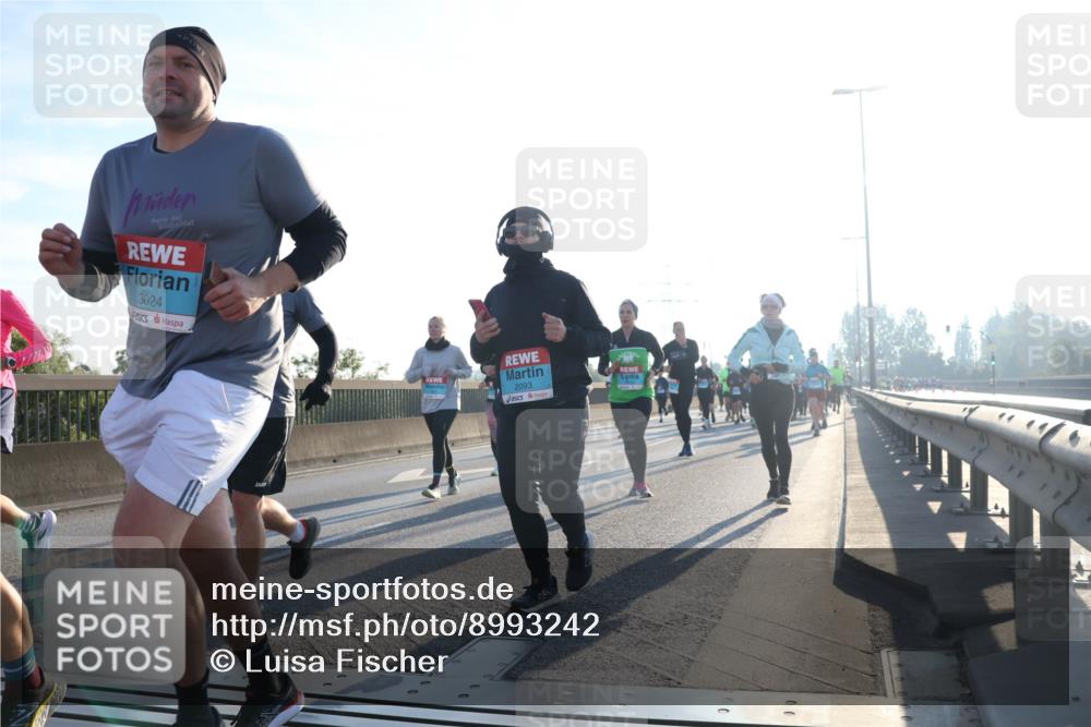 03.10.2025 - Köhlbrandbrückenlauf Luisa Fischer http://msf.ph/oto/8993242 03.10.2025 10:19:16 Position 3 3024, 2093, 00, 00 meine-sportfotos.de