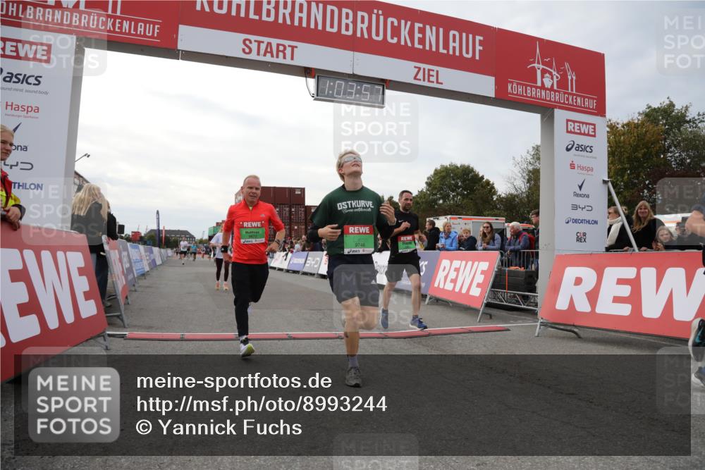 03.10.2025 - Köhlbrandbrückenlauf Yannick Fuchs http://msf.ph/oto/8993244 03.10.2025 16:03:55 Ziel 7257, 7811, 7862, 9405, 9473, 9672, 9744, 9746 meine-sportfotos.de