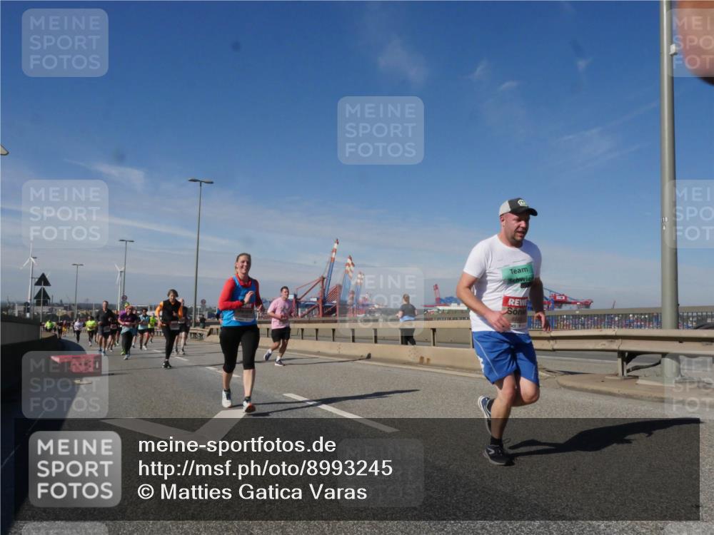 03.10.2025 - Köhlbrandbrückenlauf Matties Gatica Varas http://msf.ph/oto/8993245 03.10.2025 12:45:54 Position 2  meine-sportfotos.de