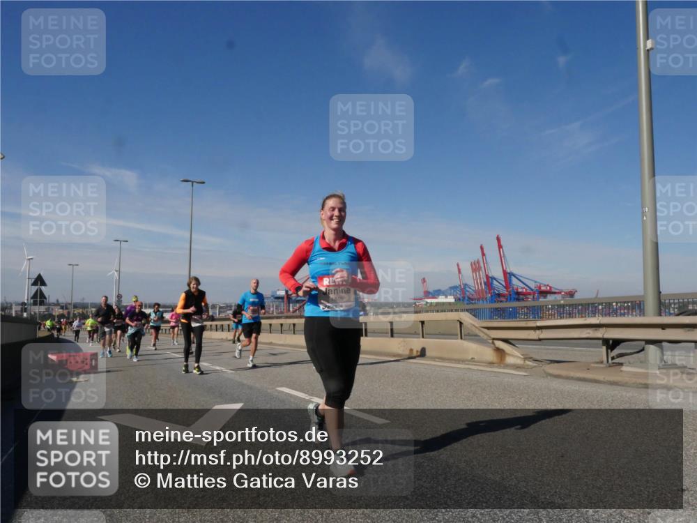 03.10.2025 - Köhlbrandbrückenlauf Matties Gatica Varas http://msf.ph/oto/8993252 03.10.2025 12:45:55 Position 2 4448 meine-sportfotos.de