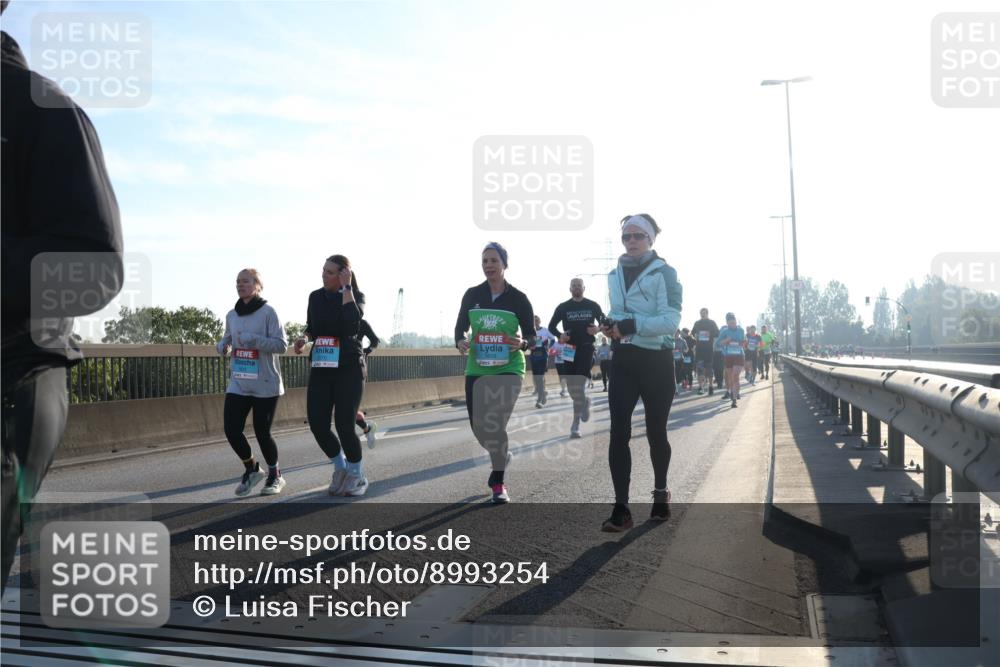03.10.2025 - Köhlbrandbrückenlauf Luisa Fischer http://msf.ph/oto/8993254 03.10.2025 10:19:17 Position 3  meine-sportfotos.de