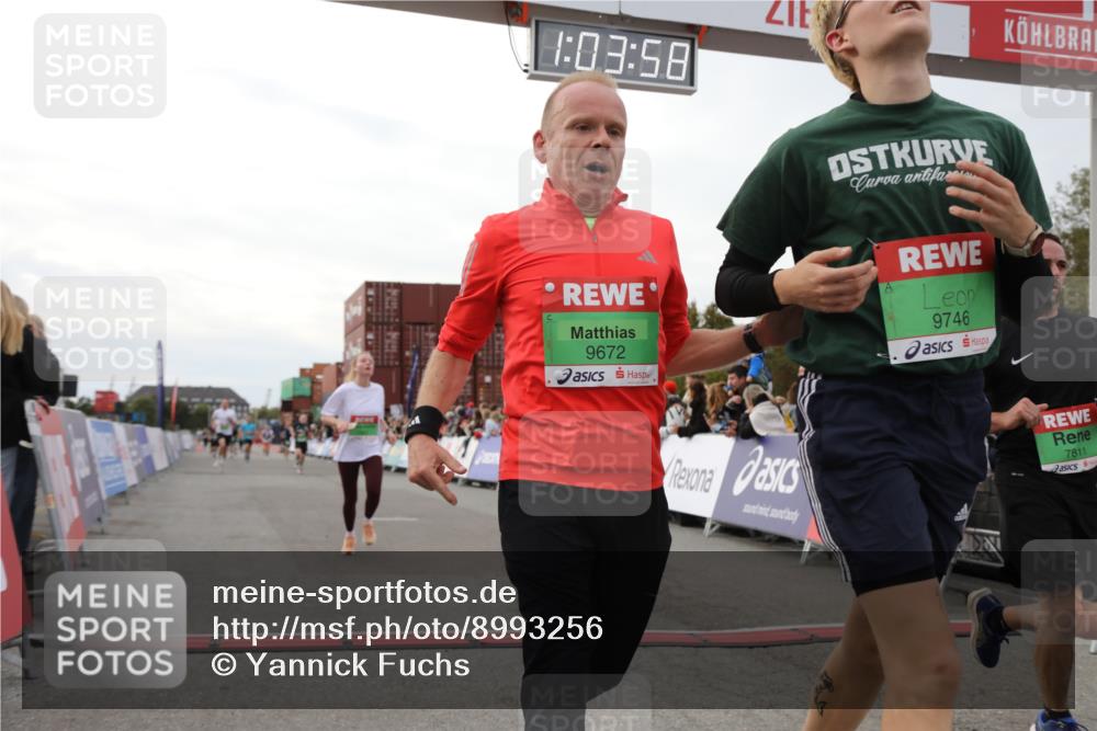 03.10.2025 - Köhlbrandbrückenlauf Yannick Fuchs http://msf.ph/oto/8993256 03.10.2025 16:03:56 Ziel 7257, 7811, 7862, 9405, 9473, 9672, 9744, 9746 meine-sportfotos.de