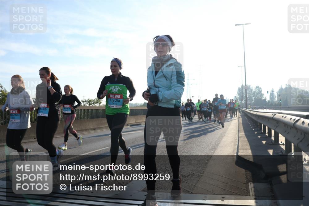 03.10.2025 - Köhlbrandbrückenlauf Luisa Fischer http://msf.ph/oto/8993259 03.10.2025 10:19:18 Position 3 670, 3619, 00, 00 meine-sportfotos.de