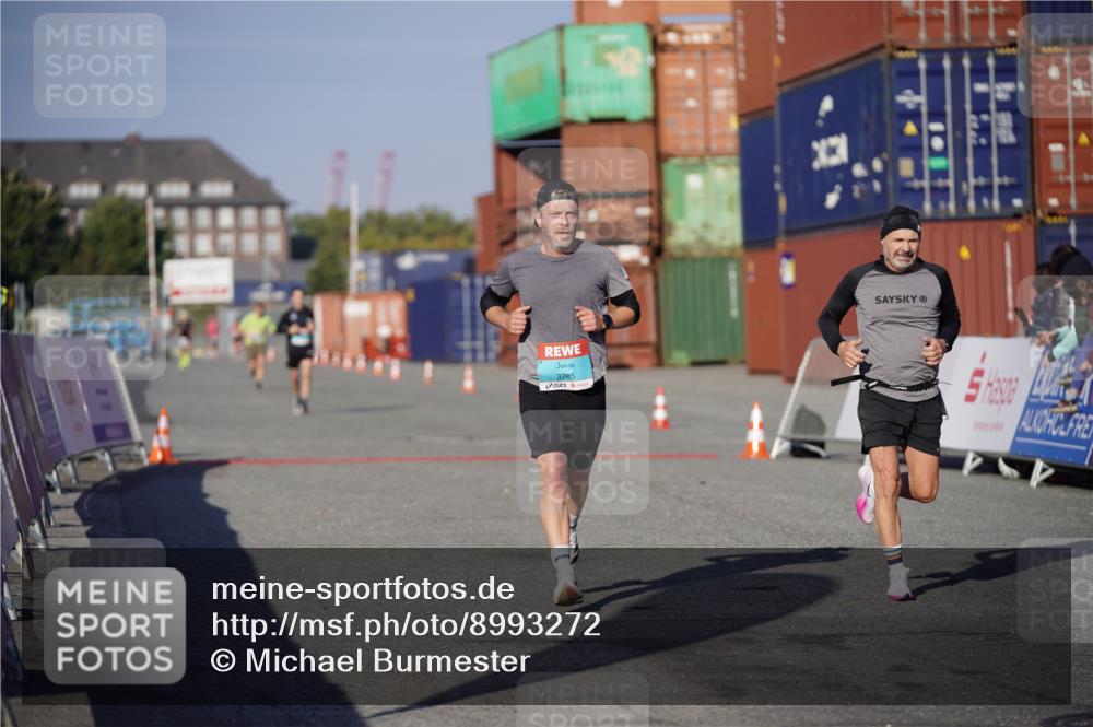 03.10.2025 - Köhlbrandbrückenlauf Michael Burmester http://msf.ph/oto/8993272 03.10.2025 09:54:10 Ziel 1037, 3785 meine-sportfotos.de