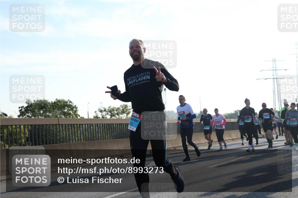 03.10.2025 - Köhlbrandbrückenlauf Luisa Fischer http://msf.ph/oto/8993273 03.10.2025 10:19:19 Position 3 85 meine-sportfotos.de