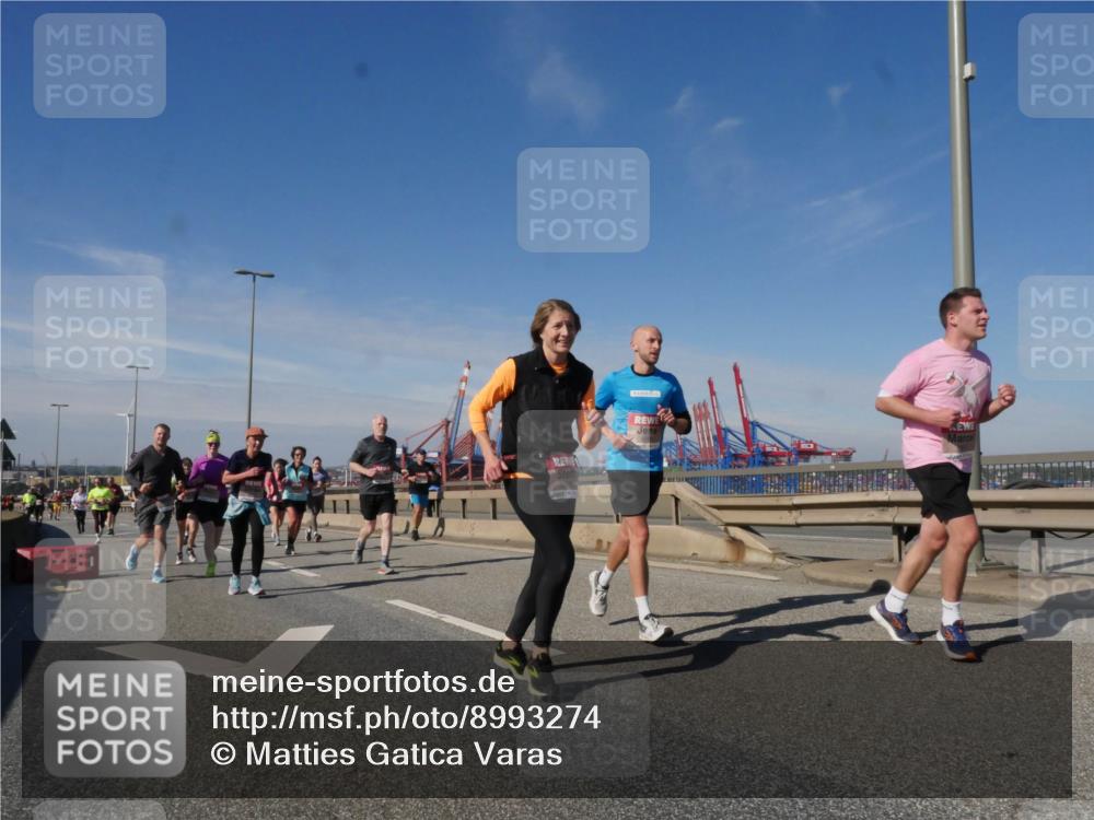03.10.2025 - Köhlbrandbrückenlauf Matties Gatica Varas http://msf.ph/oto/8993274 03.10.2025 12:45:57 Position 2  meine-sportfotos.de