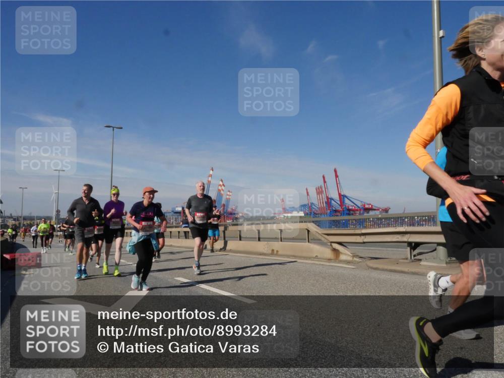 03.10.2025 - Köhlbrandbrückenlauf Matties Gatica Varas http://msf.ph/oto/8993284 03.10.2025 12:45:58 Position 2  meine-sportfotos.de