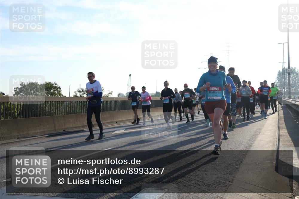 03.10.2025 - Köhlbrandbrückenlauf Luisa Fischer http://msf.ph/oto/8993287 03.10.2025 10:19:21 Position 3 1754 meine-sportfotos.de