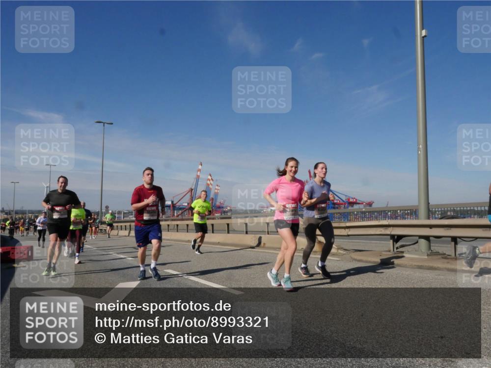 03.10.2025 - Köhlbrandbrückenlauf Matties Gatica Varas http://msf.ph/oto/8993321 03.10.2025 12:46:02 Position 2  meine-sportfotos.de