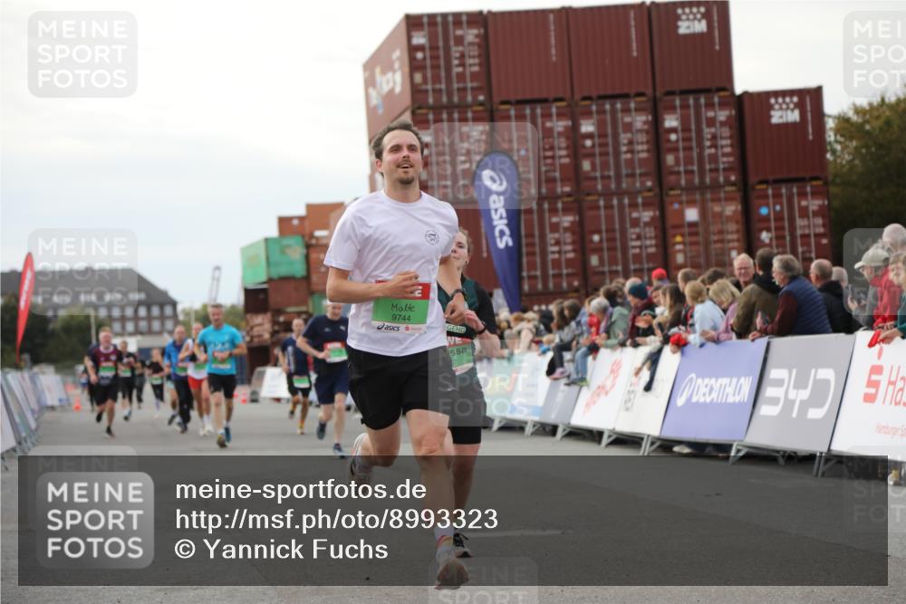 03.10.2025 - Köhlbrandbrückenlauf Yannick Fuchs http://msf.ph/oto/8993323 03.10.2025 16:04:00 Ziel 7257, 7281, 7599, 7798, 7862, 9306, 9377, 9744 meine-sportfotos.de