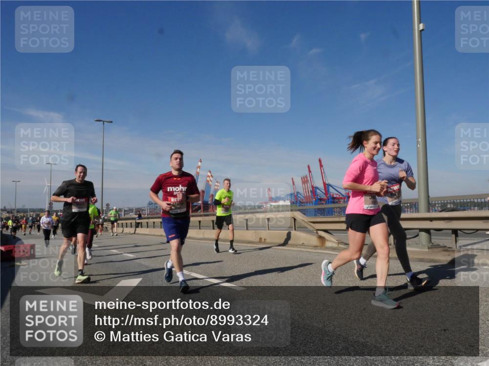03.10.2025 - Köhlbrandbrückenlauf Matties Gatica Varas http://msf.ph/oto/8993324 03.10.2025 12:46:03 Position 2  meine-sportfotos.de