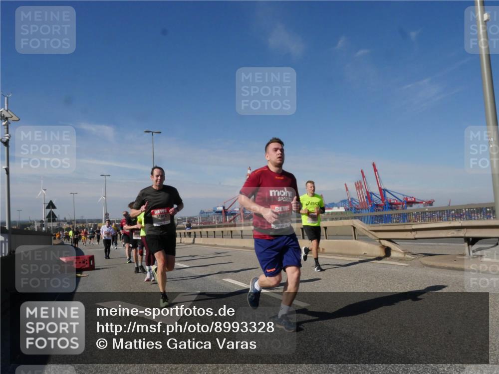 03.10.2025 - Köhlbrandbrückenlauf Matties Gatica Varas http://msf.ph/oto/8993328 03.10.2025 12:46:03 Position 2  meine-sportfotos.de