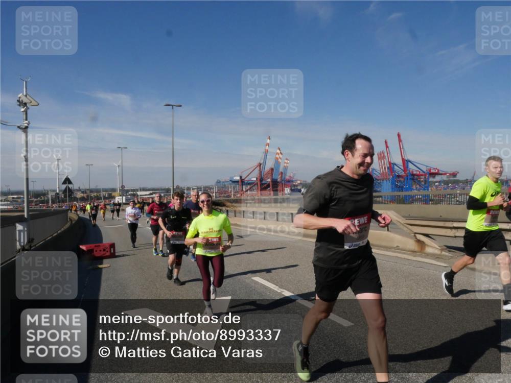 03.10.2025 - Köhlbrandbrückenlauf Matties Gatica Varas http://msf.ph/oto/8993337 03.10.2025 12:46:04 Position 2  meine-sportfotos.de