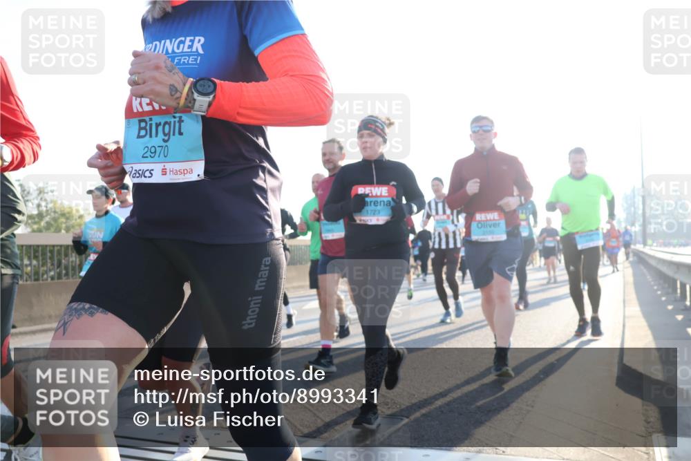 03.10.2025 - Köhlbrandbrückenlauf Luisa Fischer http://msf.ph/oto/8993341 03.10.2025 10:19:26 Position 3 2970, 1723 meine-sportfotos.de