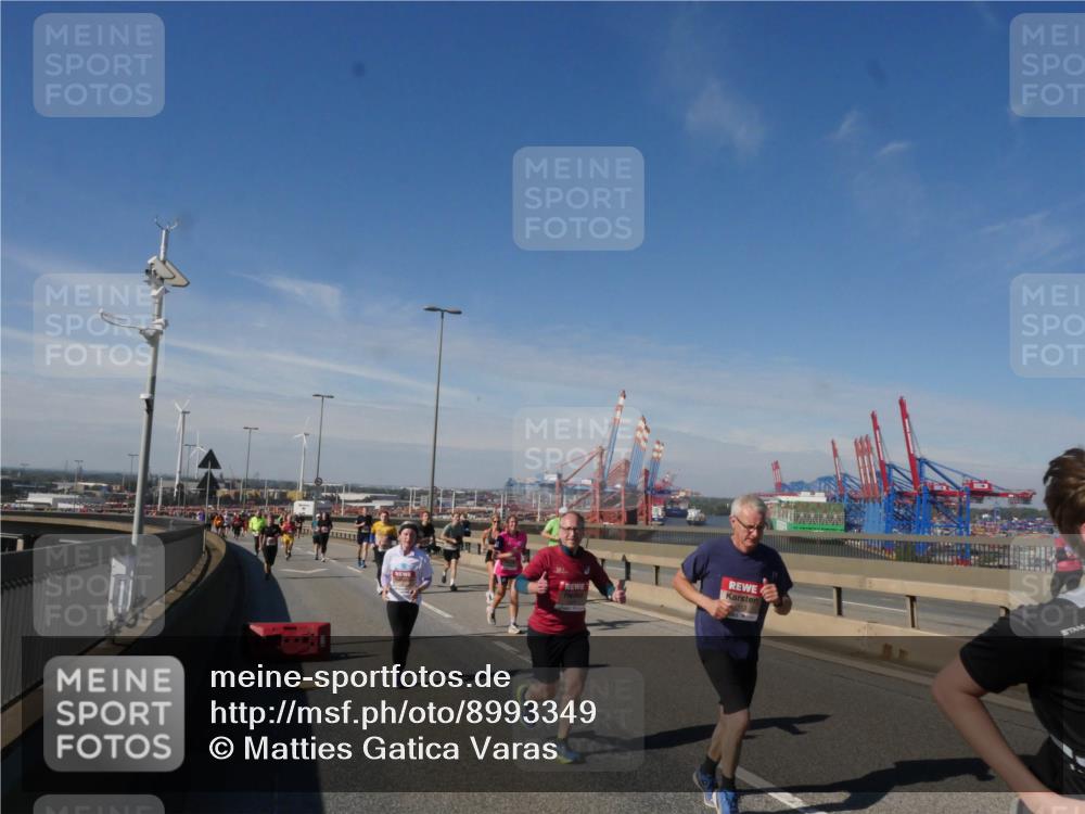 03.10.2025 - Köhlbrandbrückenlauf Matties Gatica Varas http://msf.ph/oto/8993349 03.10.2025 12:46:06 Position 2  meine-sportfotos.de
