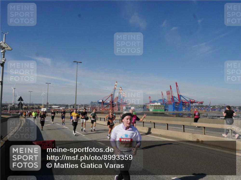 03.10.2025 - Köhlbrandbrückenlauf Matties Gatica Varas http://msf.ph/oto/8993359 03.10.2025 12:46:07 Position 2 5051 meine-sportfotos.de