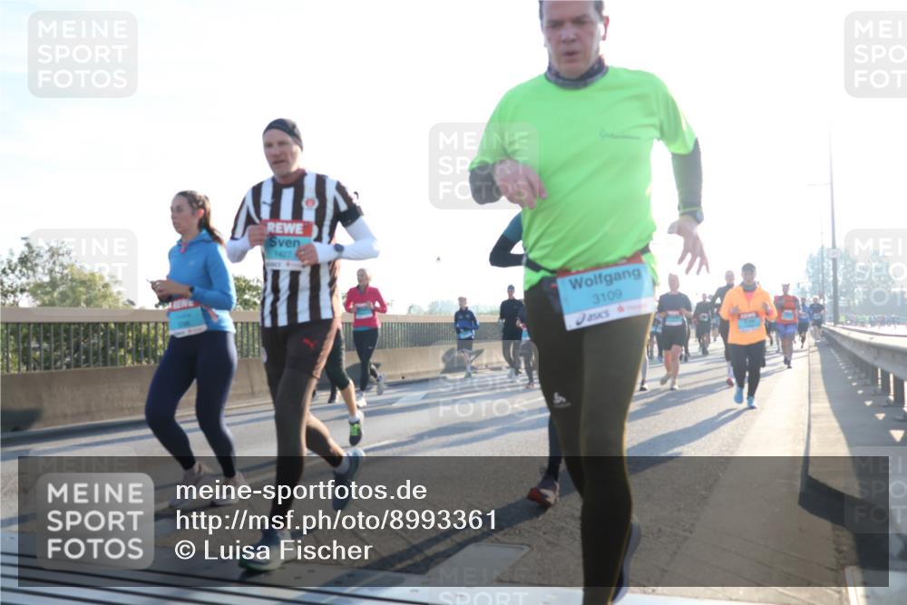 03.10.2025 - Köhlbrandbrückenlauf Luisa Fischer http://msf.ph/oto/8993361 03.10.2025 10:19:28 Position 3 3109 meine-sportfotos.de