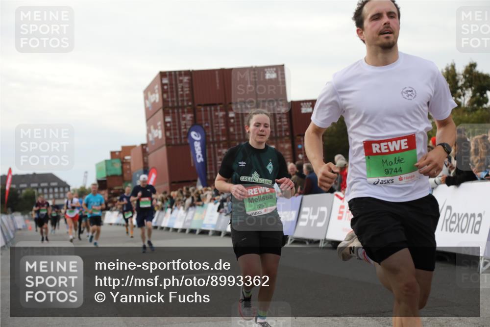 03.10.2025 - Köhlbrandbrückenlauf Yannick Fuchs http://msf.ph/oto/8993362 03.10.2025 16:04:01 Ziel 7257, 7281, 7599, 7798, 9306, 9377, 9744 meine-sportfotos.de