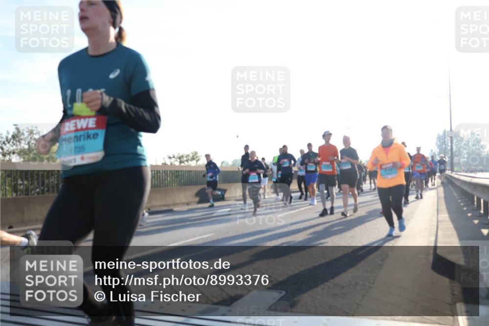 03.10.2025 - Köhlbrandbrückenlauf Luisa Fischer http://msf.ph/oto/8993376 03.10.2025 10:19:29 Position 3 1735 meine-sportfotos.de
