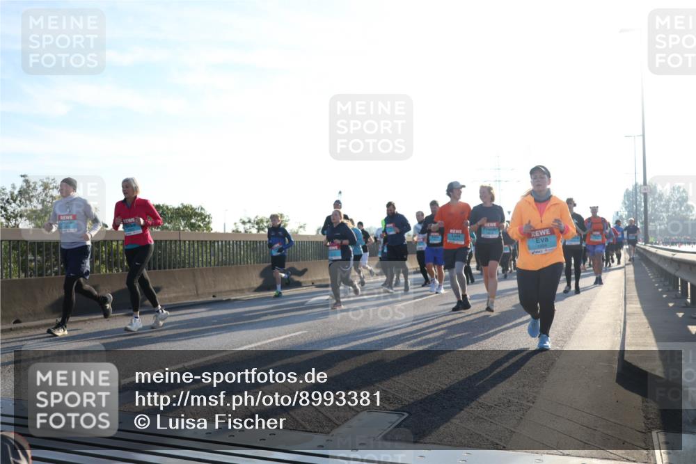 03.10.2025 - Köhlbrandbrückenlauf Luisa Fischer http://msf.ph/oto/8993381 03.10.2025 10:19:29 Position 3 1994 meine-sportfotos.de