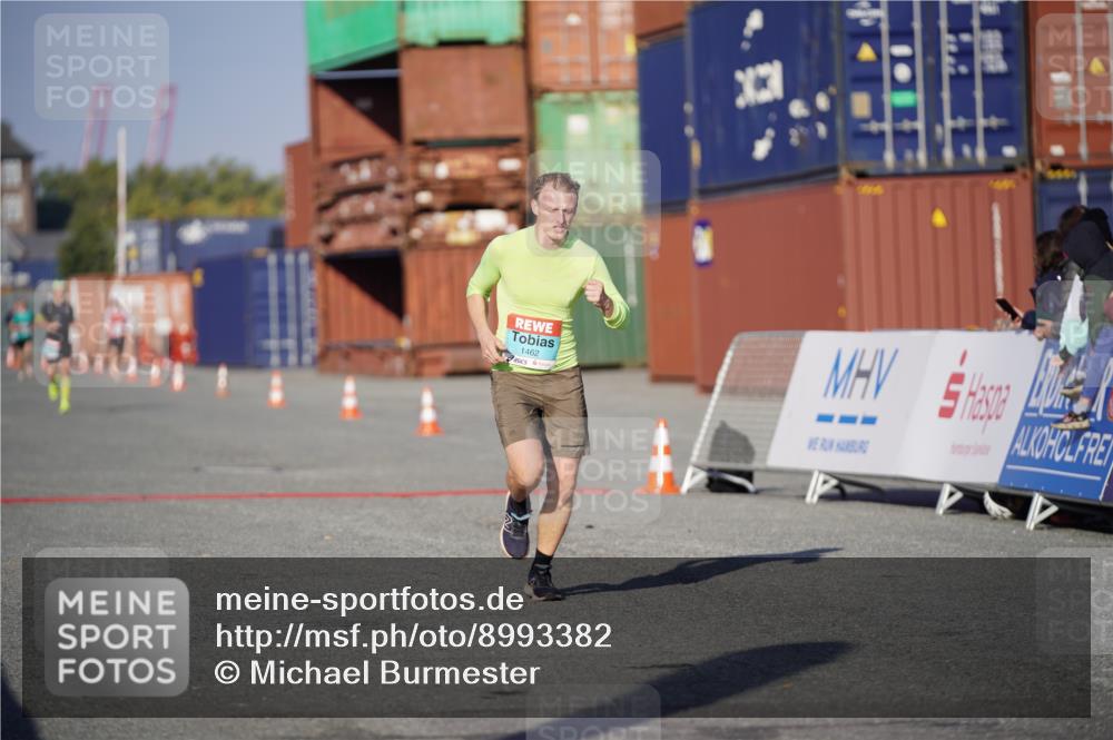 03.10.2025 - Köhlbrandbrückenlauf Michael Burmester http://msf.ph/oto/8993382 03.10.2025 09:54:25 Ziel 1061, 1462 meine-sportfotos.de
