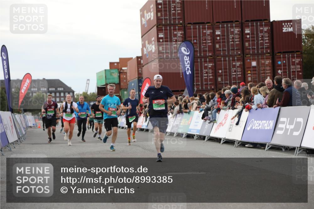 03.10.2025 - Köhlbrandbrückenlauf Yannick Fuchs http://msf.ph/oto/8993385 03.10.2025 16:04:03 Ziel 7257, 7281, 7297, 7392, 7451, 7599, 7798, 9149, 9306, 9377, 9562, 9744 meine-sportfotos.de