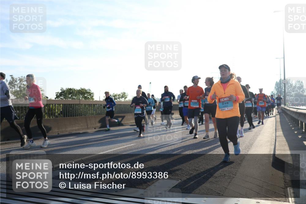 03.10.2025 - Köhlbrandbrückenlauf Luisa Fischer http://msf.ph/oto/8993386 03.10.2025 10:19:30 Position 3 1994 meine-sportfotos.de