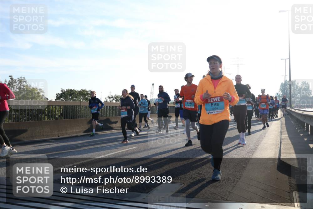 03.10.2025 - Köhlbrandbrückenlauf Luisa Fischer http://msf.ph/oto/8993389 03.10.2025 10:19:30 Position 3 1994 meine-sportfotos.de