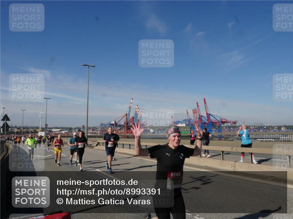 03.10.2025 - Köhlbrandbrückenlauf Matties Gatica Varas http://msf.ph/oto/8993391 03.10.2025 12:46:11 Position 2 4973 meine-sportfotos.de
