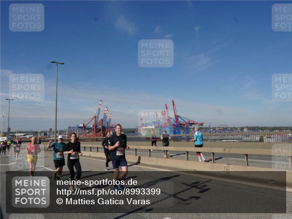 03.10.2025 - Köhlbrandbrückenlauf Matties Gatica Varas http://msf.ph/oto/8993399 03.10.2025 12:46:12 Position 2  meine-sportfotos.de