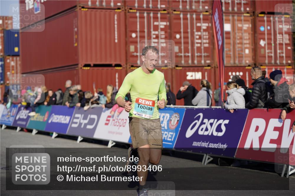 03.10.2025 - Köhlbrandbrückenlauf Michael Burmester http://msf.ph/oto/8993406 03.10.2025 09:54:29 Ziel 1061, 1462 meine-sportfotos.de