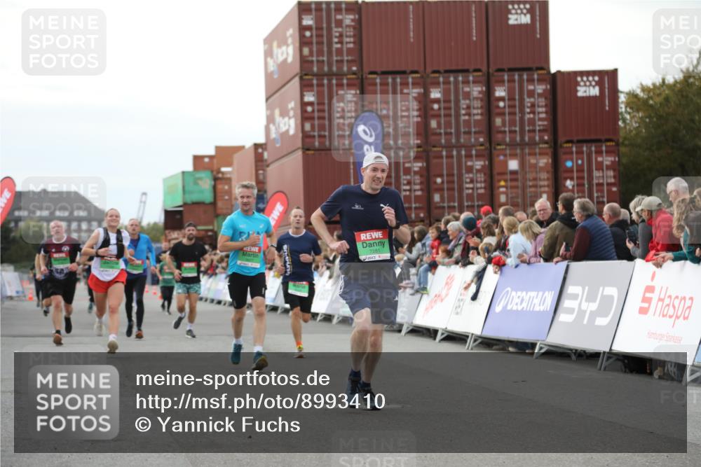 03.10.2025 - Köhlbrandbrückenlauf Yannick Fuchs http://msf.ph/oto/8993410 03.10.2025 16:04:04 Ziel 7257, 7281, 7297, 7392, 7451, 7599, 7798, 9149, 9306, 9377, 9562, 9744 meine-sportfotos.de