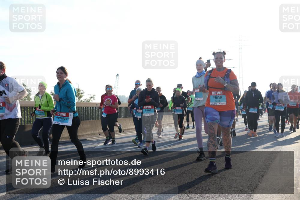 03.10.2025 - Köhlbrandbrückenlauf Luisa Fischer http://msf.ph/oto/8993416 03.10.2025 10:19:33 Position 3 1859, 1720, 1348 meine-sportfotos.de