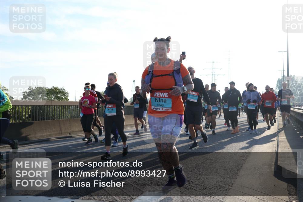 03.10.2025 - Köhlbrandbrückenlauf Luisa Fischer http://msf.ph/oto/8993427 03.10.2025 10:19:34 Position 3 1720, 1348, 1797 meine-sportfotos.de