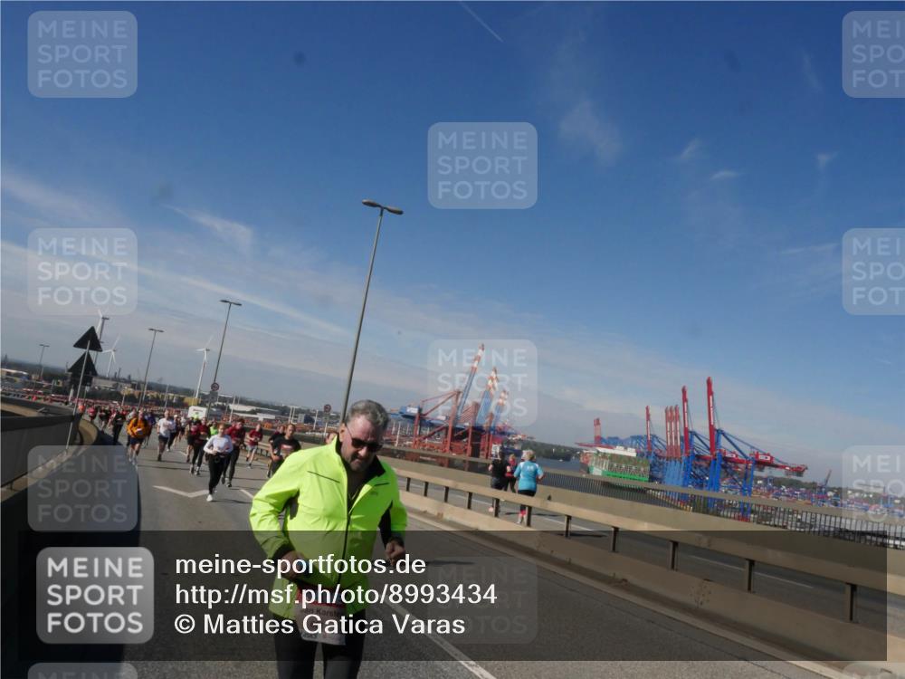 03.10.2025 - Köhlbrandbrückenlauf Matties Gatica Varas http://msf.ph/oto/8993434 03.10.2025 12:46:16 Position 2 6012 meine-sportfotos.de
