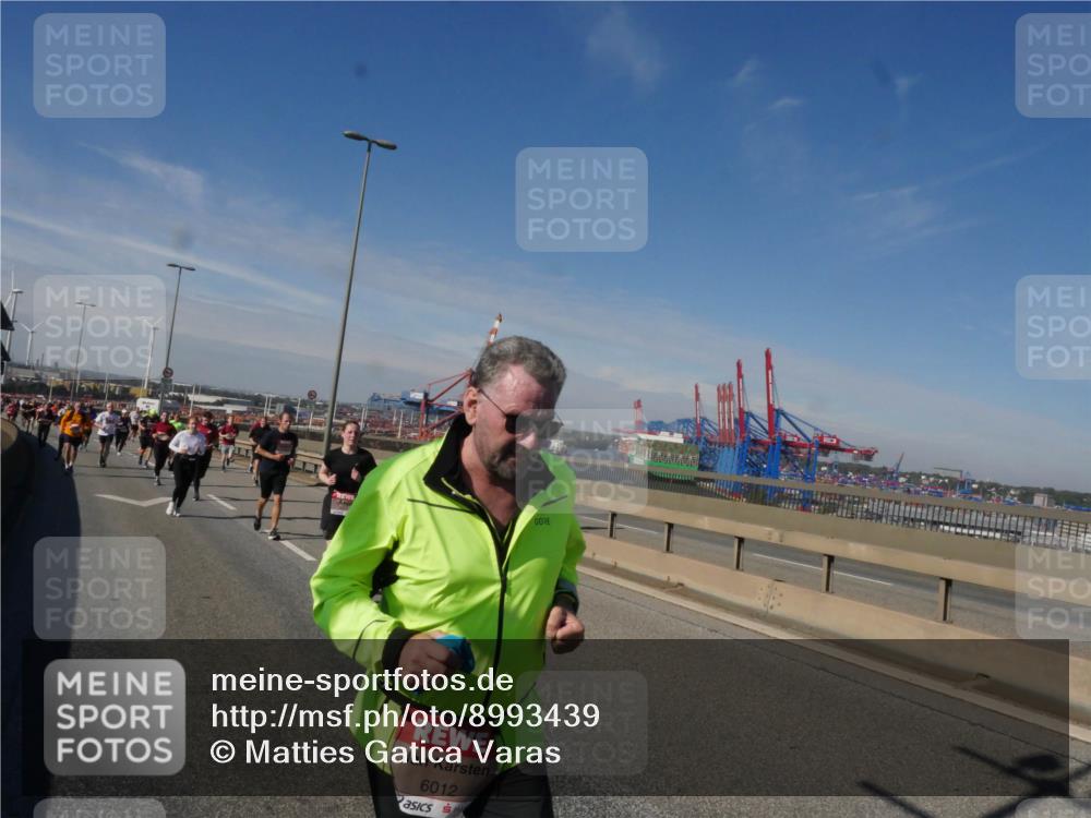03.10.2025 - Köhlbrandbrückenlauf Matties Gatica Varas http://msf.ph/oto/8993439 03.10.2025 12:46:16 Position 2 6012 meine-sportfotos.de