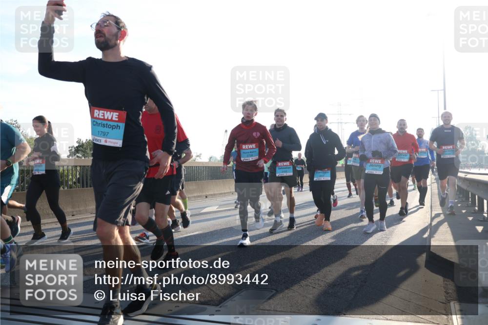 03.10.2025 - Köhlbrandbrückenlauf Luisa Fischer http://msf.ph/oto/8993442 03.10.2025 10:19:35 Position 3 1797, 3738 meine-sportfotos.de