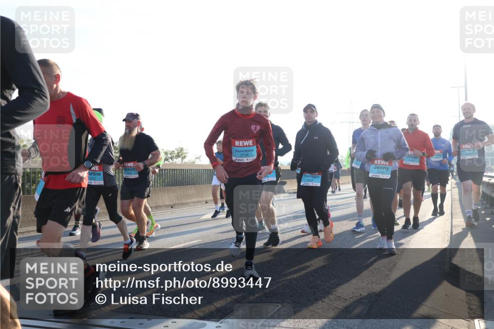 03.10.2025 - Köhlbrandbrückenlauf Luisa Fischer http://msf.ph/oto/8993447 03.10.2025 10:19:36 Position 3 3252, 3738, 3537, 3535 meine-sportfotos.de