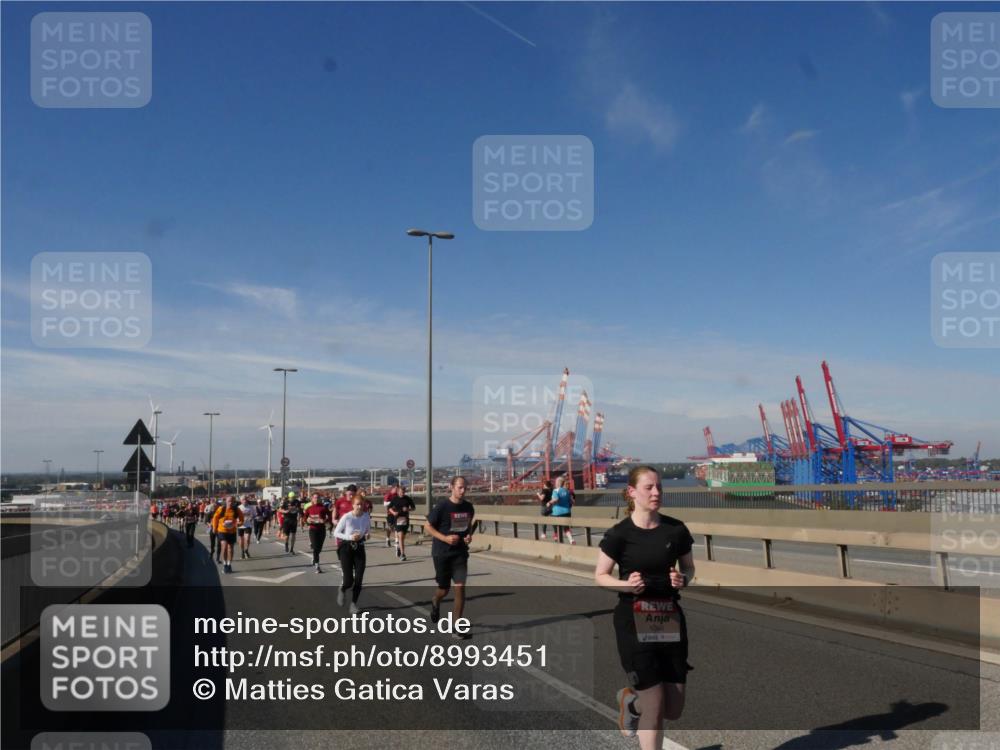 03.10.2025 - Köhlbrandbrückenlauf Matties Gatica Varas http://msf.ph/oto/8993451 03.10.2025 12:46:18 Position 2 6098 meine-sportfotos.de