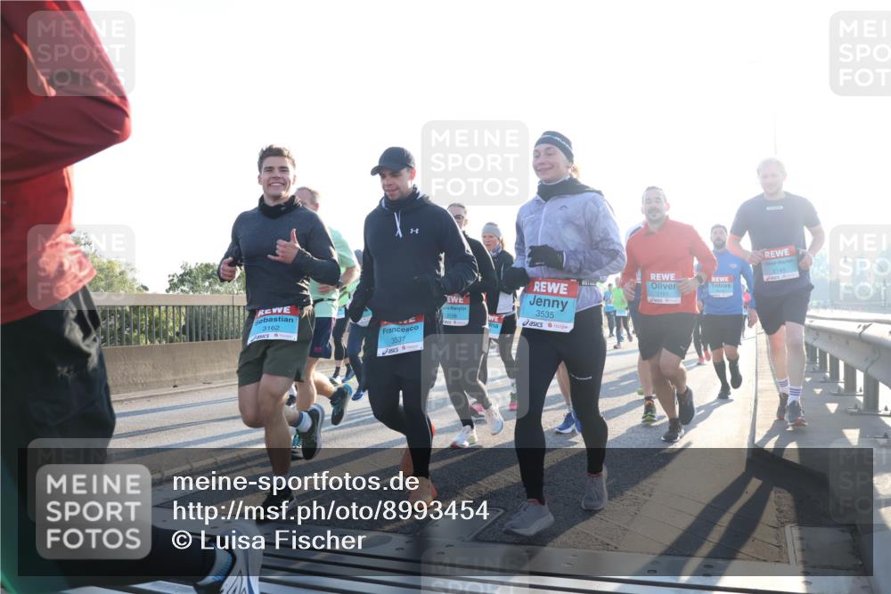 03.10.2025 - Köhlbrandbrückenlauf Luisa Fischer http://msf.ph/oto/8993454 03.10.2025 10:19:37 Position 3 3162, 3537, 3535, 3538, 2165, 2144 meine-sportfotos.de