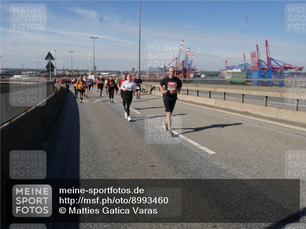 03.10.2025 - Köhlbrandbrückenlauf Matties Gatica Varas http://msf.ph/oto/8993460 03.10.2025 12:46:19 Position 2  meine-sportfotos.de