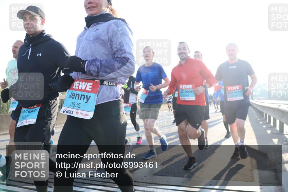 03.10.2025 - Köhlbrandbrückenlauf Luisa Fischer http://msf.ph/oto/8993461 03.10.2025 10:19:37 Position 3 3537, 3535, 2165, 2144 meine-sportfotos.de