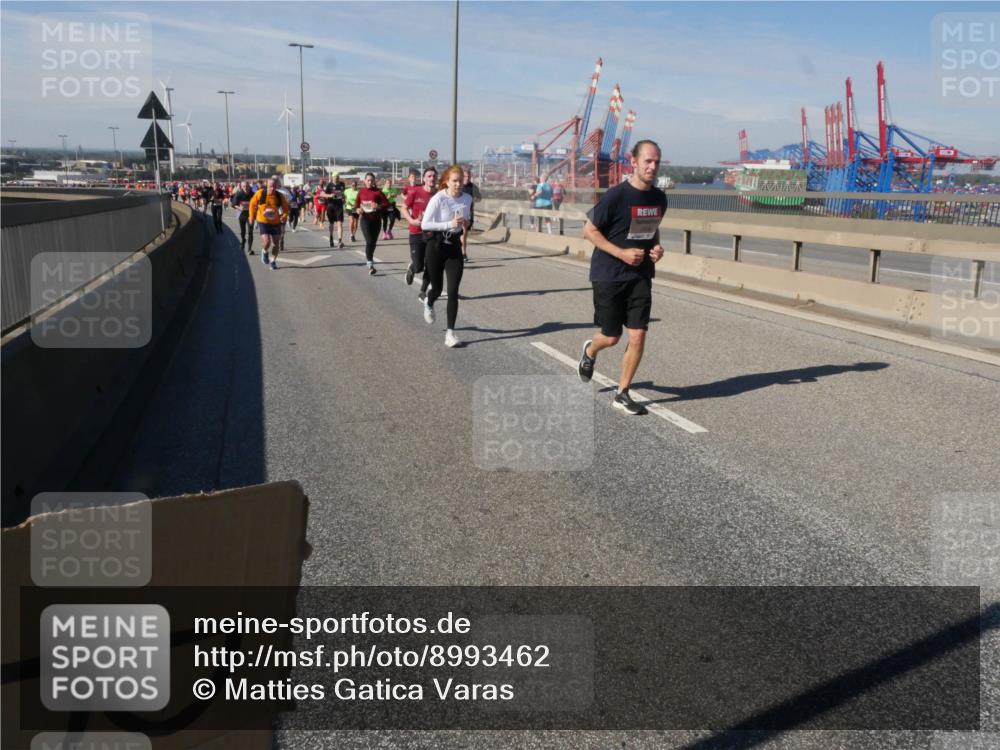 03.10.2025 - Köhlbrandbrückenlauf Matties Gatica Varas http://msf.ph/oto/8993462 03.10.2025 12:46:19 Position 2  meine-sportfotos.de