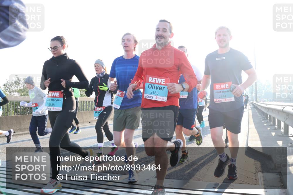 03.10.2025 - Köhlbrandbrückenlauf Luisa Fischer http://msf.ph/oto/8993464 03.10.2025 10:19:38 Position 3 3538, 2165, 171, 2144 meine-sportfotos.de