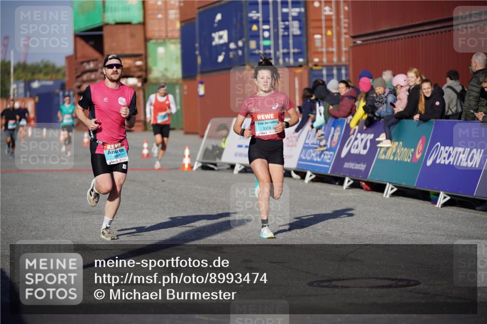 03.10.2025 - Köhlbrandbrückenlauf Michael Burmester http://msf.ph/oto/8993474 03.10.2025 09:54:44 Ziel 2961, 3376, 3609 meine-sportfotos.de