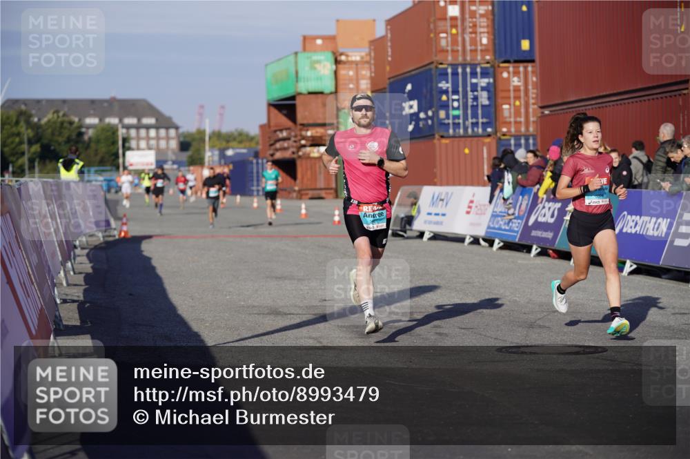 03.10.2025 - Köhlbrandbrückenlauf Michael Burmester http://msf.ph/oto/8993479 03.10.2025 09:54:45 Ziel 2961, 3376, 3527, 3609 meine-sportfotos.de