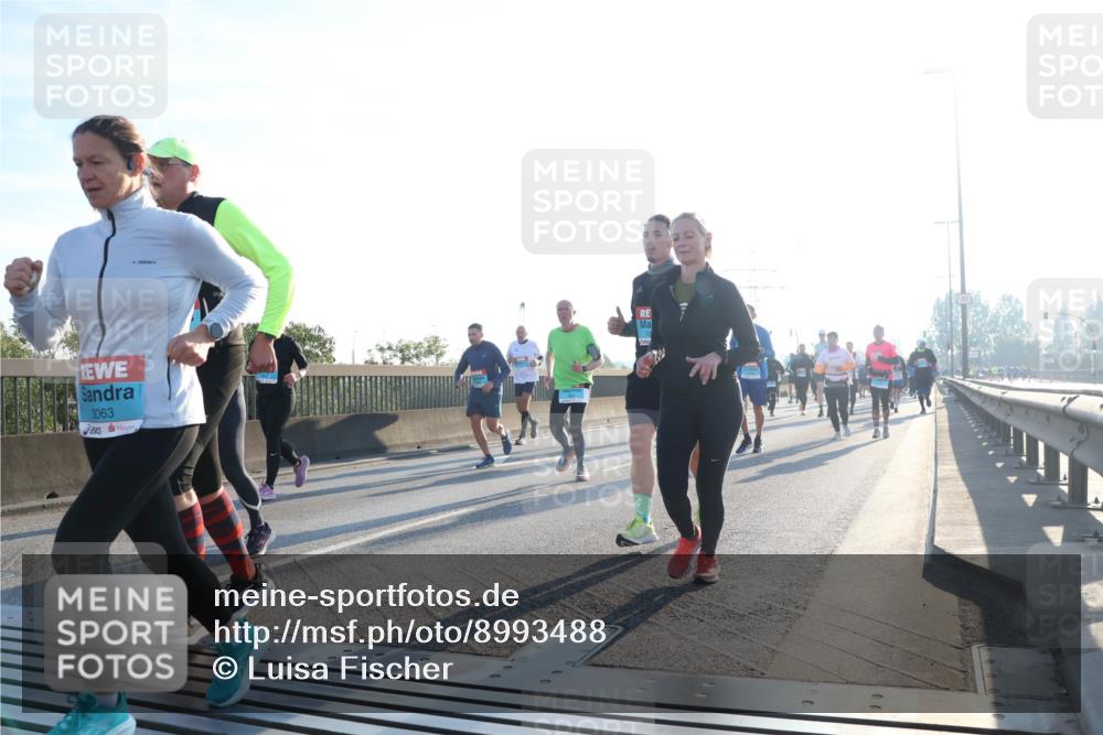 03.10.2025 - Köhlbrandbrückenlauf Luisa Fischer http://msf.ph/oto/8993488 03.10.2025 10:19:40 Position 3 3063 meine-sportfotos.de
