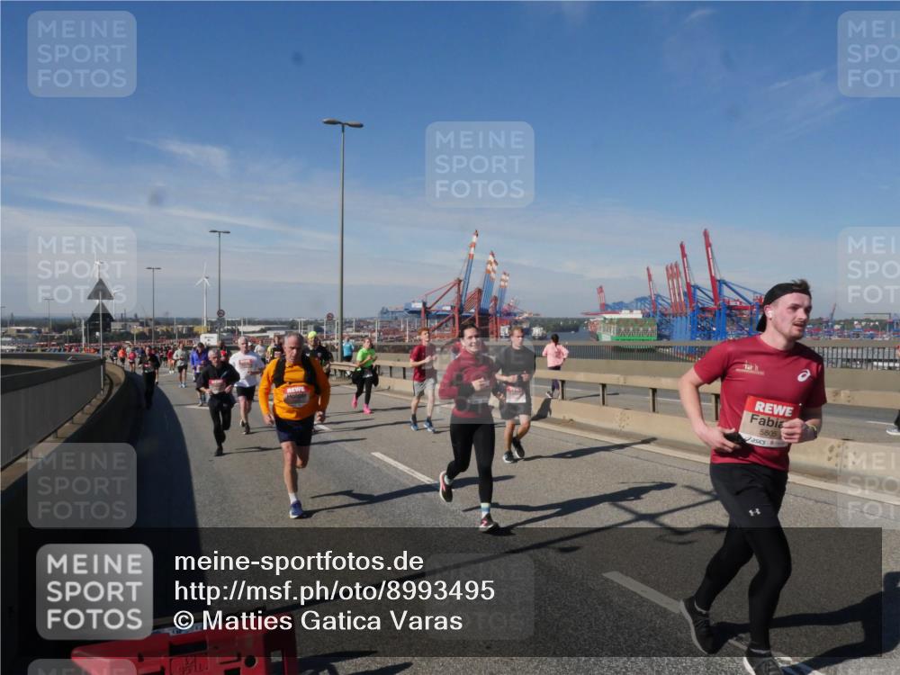 03.10.2025 - Köhlbrandbrückenlauf Matties Gatica Varas http://msf.ph/oto/8993495 03.10.2025 12:46:23 Position 2 5805 meine-sportfotos.de