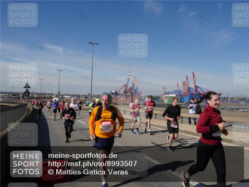 03.10.2025 - Köhlbrandbrückenlauf Matties Gatica Varas http://msf.ph/oto/8993507 03.10.2025 12:46:25 Position 2 4224 meine-sportfotos.de