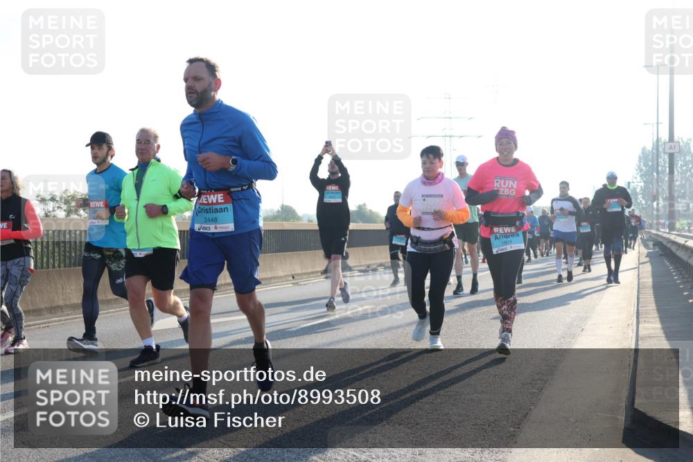 03.10.2025 - Köhlbrandbrückenlauf Luisa Fischer http://msf.ph/oto/8993508 03.10.2025 10:19:42 Position 3 2448, 1804, 1 meine-sportfotos.de
